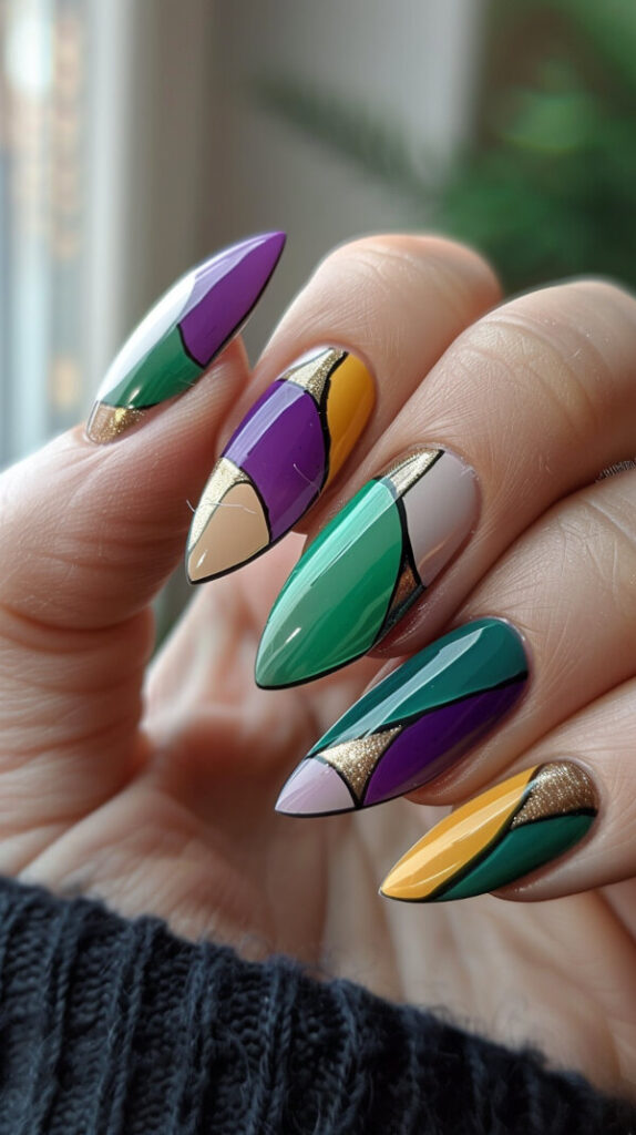 Geometric Glam green nails