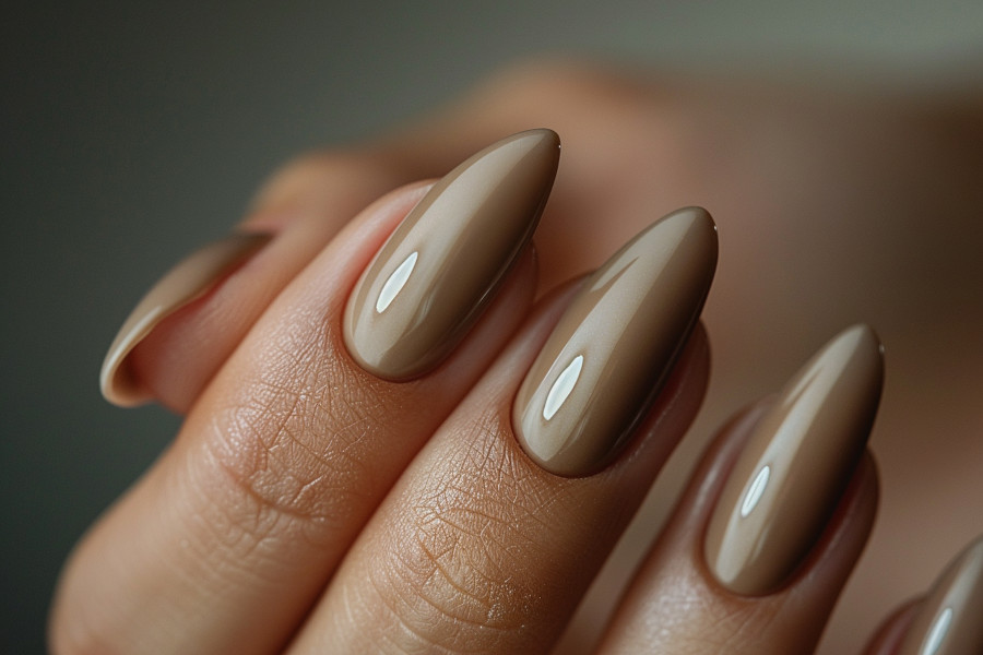 nails a cooler taupe